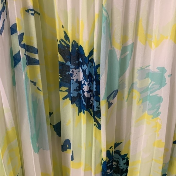 Guess Pleated Chiffon Mini Dress - Picture 8 of 10